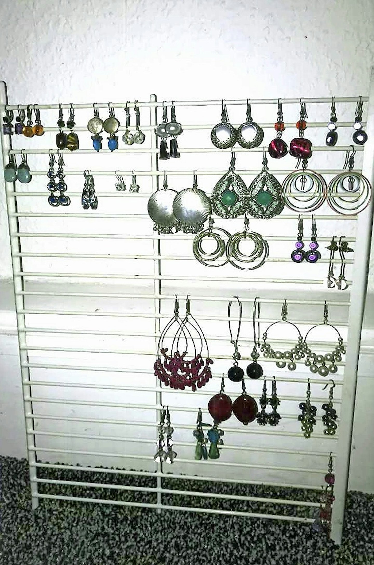 Top 5 makeshift jewellery organisers Lifestyle Take a Break